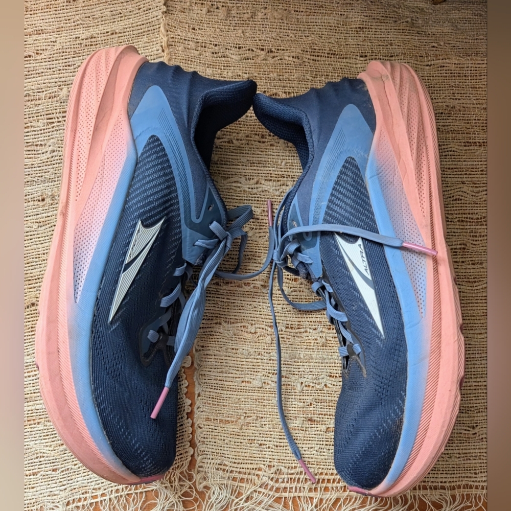Altra Torin 7, Blue/Pink, Women's Running Shoes size 10.5